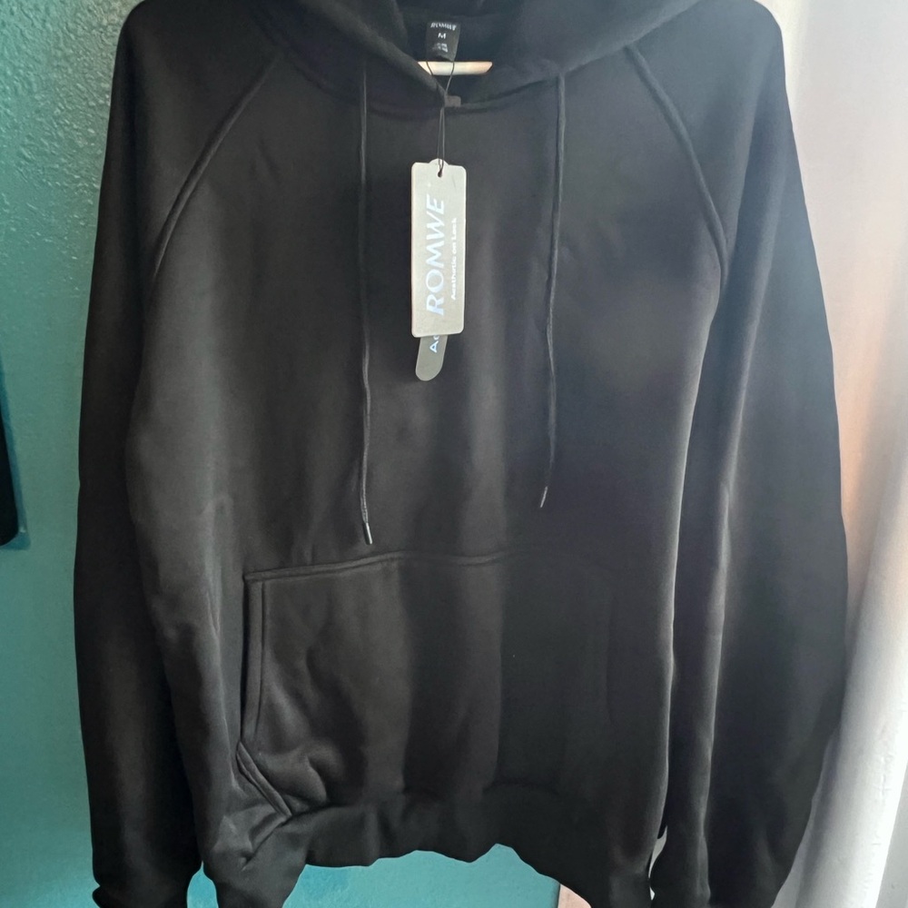 ROMWE Men's Black Hoodie
